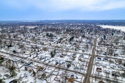 879 Idaho Ave, Saint Paul MN  55117-3469 exterior