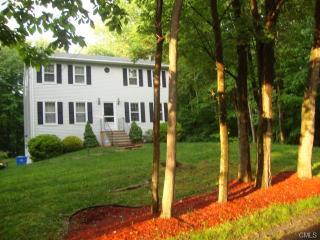 229 Beardsley Rd, Huntington, CT 06484-1845