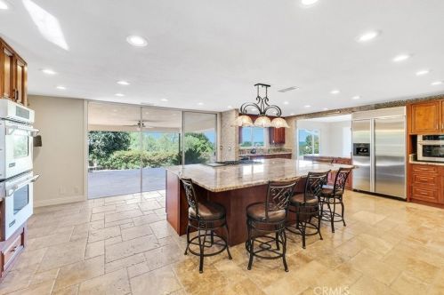 473 Country Hill Rd, Anaheim CA  92808-1353 exterior