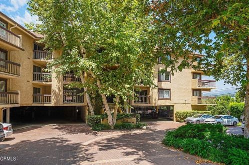 3481 Stancrest Dr, Glendale, CA 91208-1353