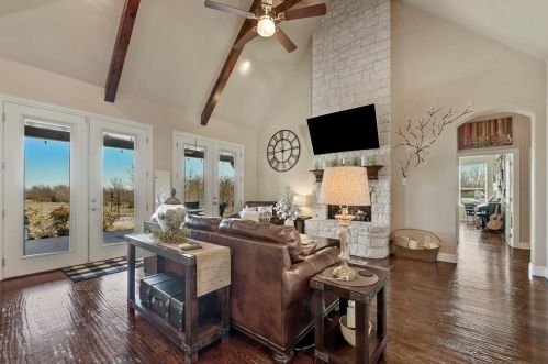 7662 Ben Day Murrin Rd, Fort Worth TX  76126-9384 exterior