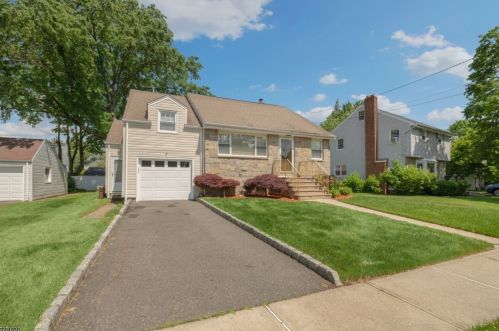 38 Clover Ln, Bloomfield, NJ 07003-4302