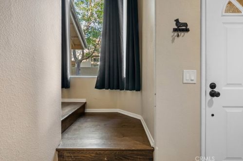 1091 Positano Ave, Anaheim CA  92808-1542 exterior