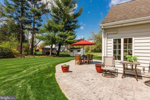 2006 Rachael Dr, Lancaster PA  17601-3655 exterior