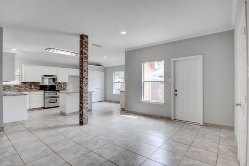 3912 Blue Pond Cir, Fort Worth TX  76123-1342 exterior