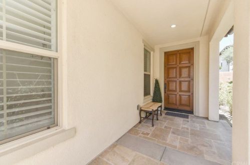 73 Gainsboro, Irvine CA  92620-2187 exterior