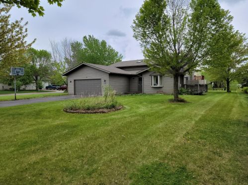 1516 Case Ln, Saint Cloud, MN 56303-1160