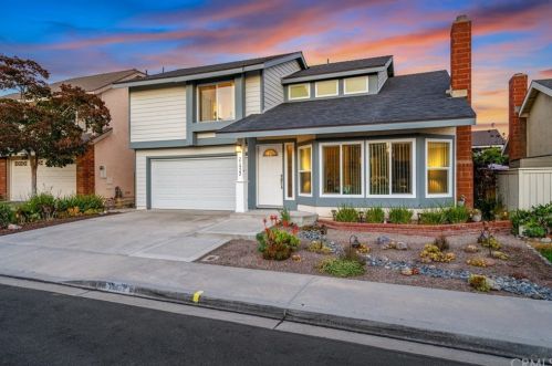 21422 Falkirk Ln, El Toro, CA 92630-8017
