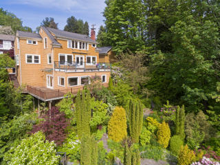 762 38th Ave, Seattle, WA 98122-5233