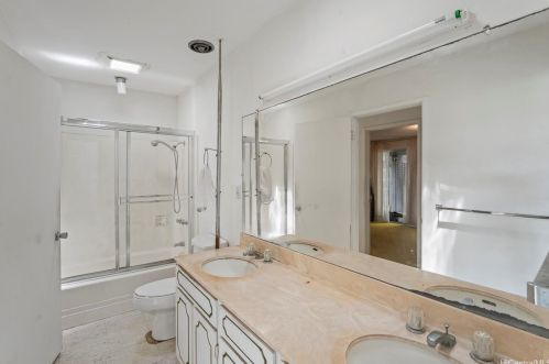 3359 Huelani Dr, Honolulu HI  96822-1276 exterior