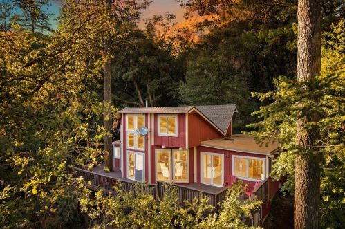 19156 Old Vineyard Rd, Los Gatos, CA 95033-9409