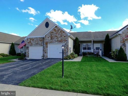 1897 Deerfield Dr, York, PA 17315-3794