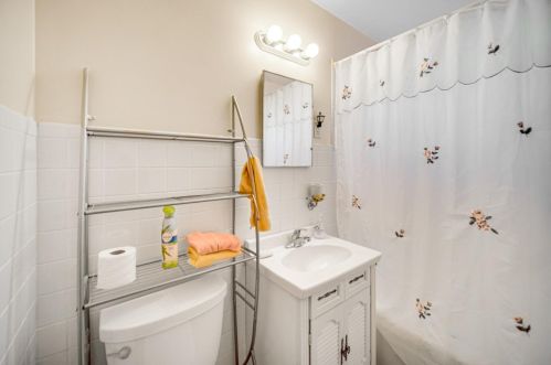 212 Virginia St, Hobart IN  46342-5884 exterior