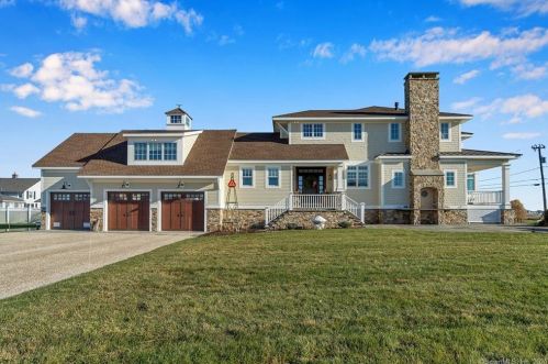 19 Red Bird Trl, Fenwick, CT 06475-1850