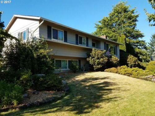 2021 24th St, Wood Village, OR 97060-1223