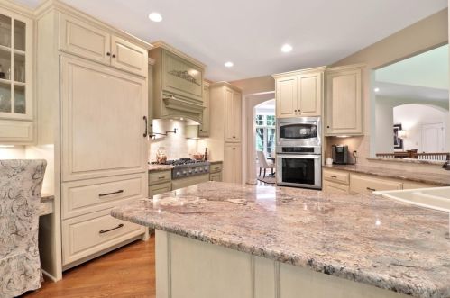 1904 William Dr, Valpo IN  46385-8168 exterior