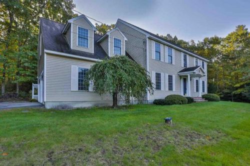 9 High View Dr, Brookline, NH 03033-2146