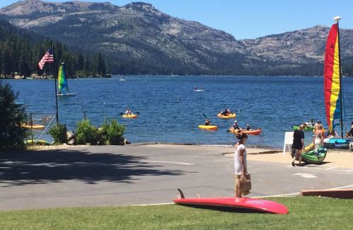 14276 Ski Slope Way, Truckee CA  96161-6605 exterior