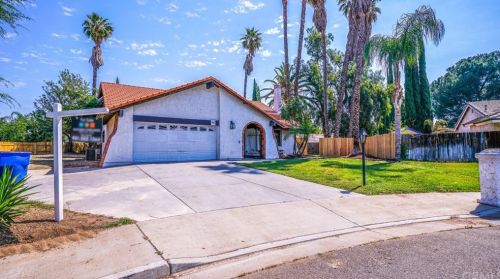 7057 Moonstone Cir, Riverside, CA 92506-5006