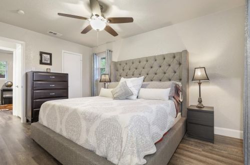 2517 Briarcliff Dr, Irving TX  75062-3213 exterior