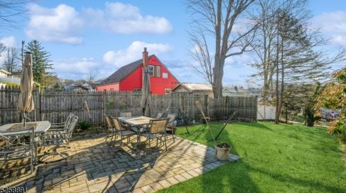60 Van Nostrand Ave, Dover NJ  07801-4827 exterior