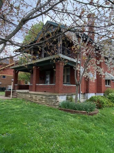 3700 Frances Ave, Cincinnati, OH 45211-4613