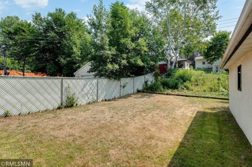 1260 Clarence St, Saint Paul MN  55106-2062 exterior