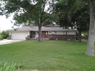 932 Meadowlark Dr, Longmont, CO 80513-9342