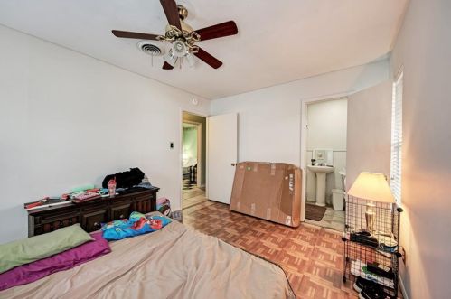 1617 Ashberry Dr, Austin TX  78723-1106 exterior