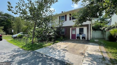 7309 Beverly Park Dr, Springfield VA  22150-3162 exterior