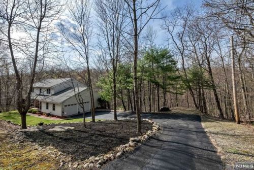 164 Miller Rd, Kinnelon, NJ 07405-3019