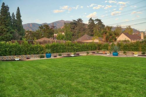 1622 Virginia Ave, Glendale CA  91202-1246 exterior