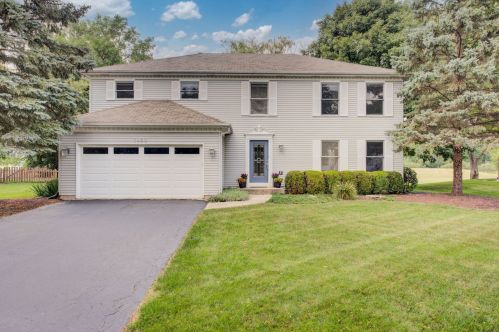 1460 Columbus Dr, Lemont, IL 60490-1410