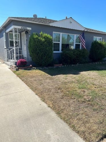 9630 Glandon St, Bellflower, CA 90706-3021