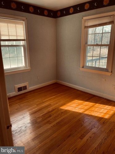 1811 Briggs Chaney Rd, Silver Spring MD 20905-4511 exterior