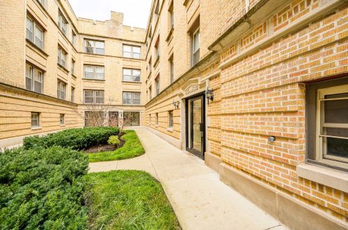 1360 Greenleaf Ave, Chicago, IL 60626-2968