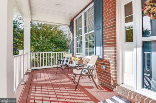 15321 Admiral Baker Cir, Haymarket, VA 20169-8158