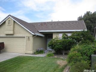 1818 Blackbird Pl, Lodi, CA 95240-8861