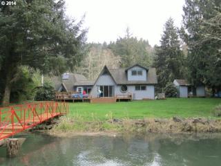 8421 Duncan Island Rd, Mapleton, OR 97453-9646