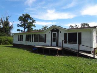 394 Comfort Rd, Richlands, NC 28574-8134