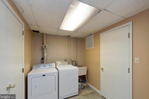 2502 Burgundy Dr, Fallston MD  21047-2112 exterior