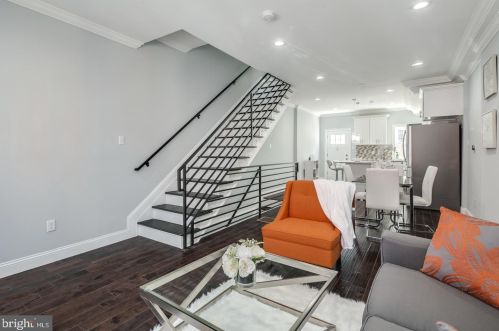 1304 Colorado St, Philadelphia, PA 19146-4705