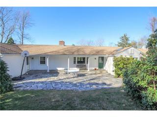 28 Sherman Heights Rd, Woodbury, CT 06798-3915