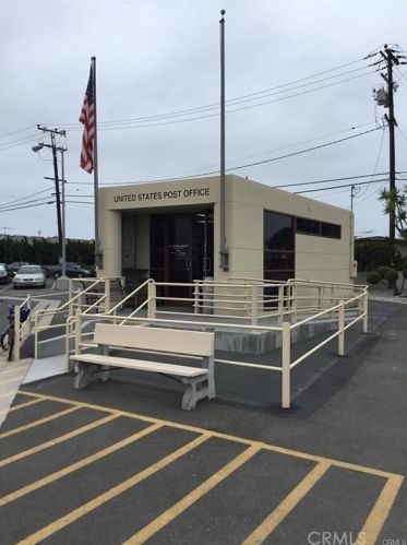 1680 Monterey Rd, Seal Beach CA  90740-5282 exterior
