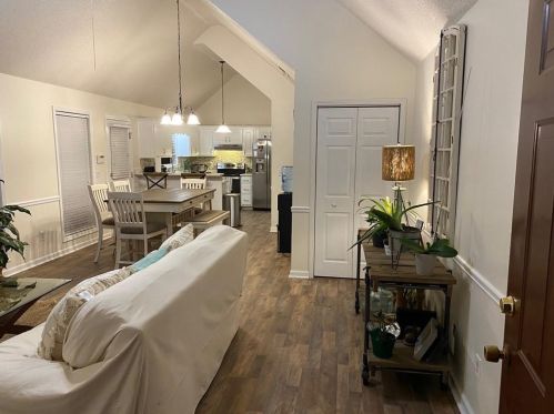 10 Saratoga Way, Porterdale, GA 30016-8976