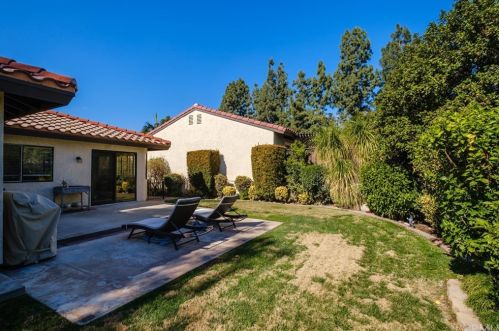 818 Calle Del Sol, Upland CA 91784-1875 exterior