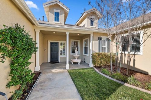 17617 Cedarwood Dr, Riverside CA  92503-7038 exterior