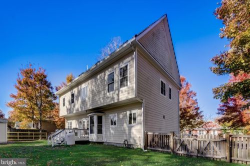 4933 Aspen St, Shady Side MD  20764-9667 exterior