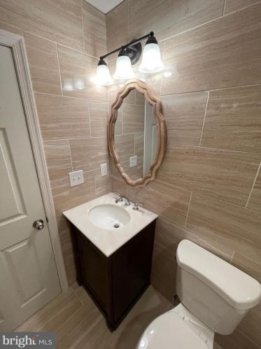 5732 16th St, Philadelphia PA  19141-1702 exterior