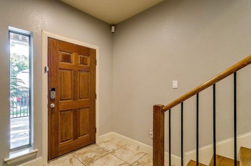 614 1st St, Fort Worth TX  76102-2702 exterior